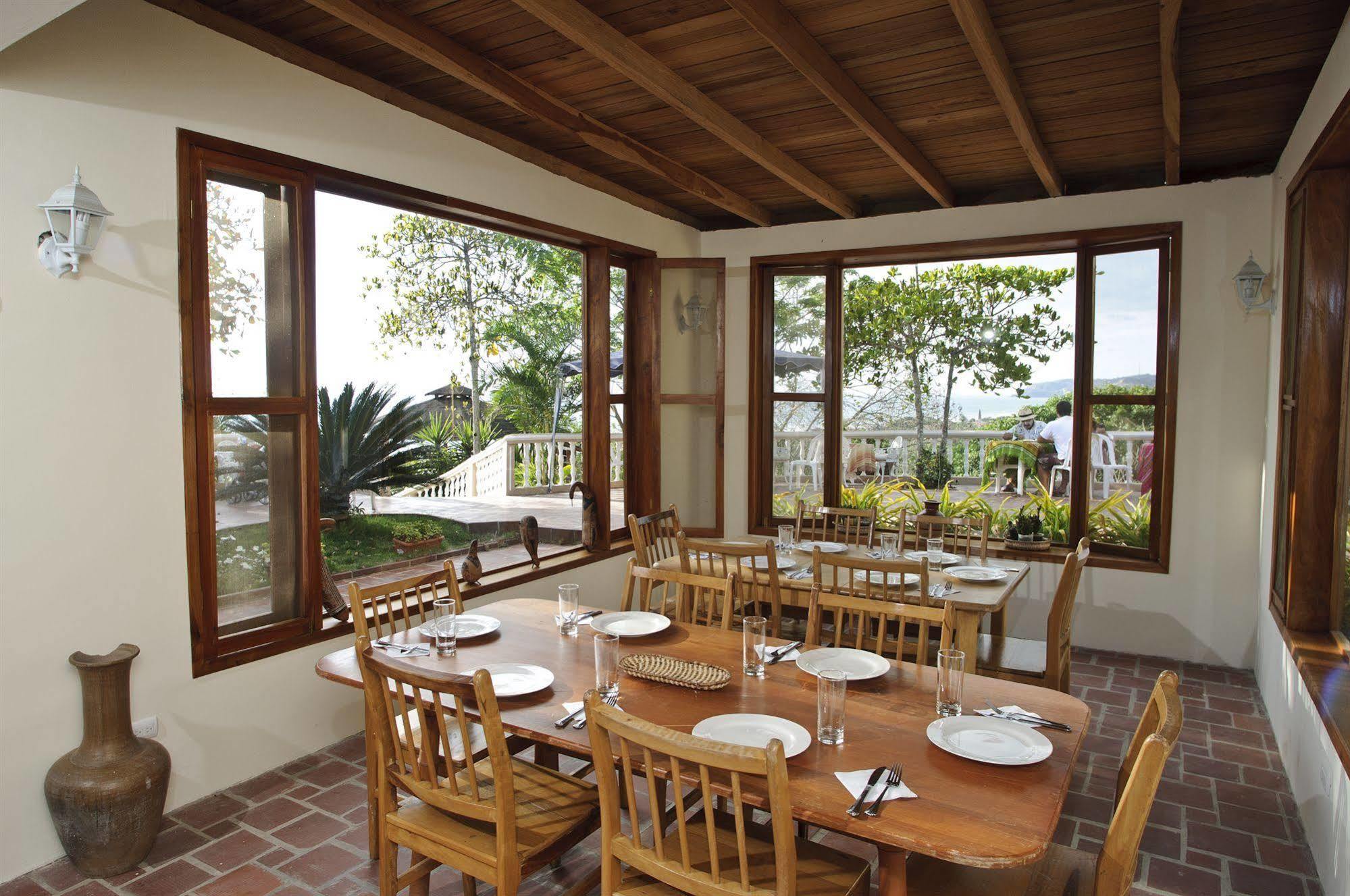 Ocean View Happy Hill Hotel 2*